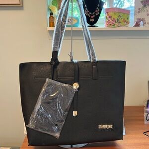 NWT REACTION KENNETH COLE. BAG WITH WALLET